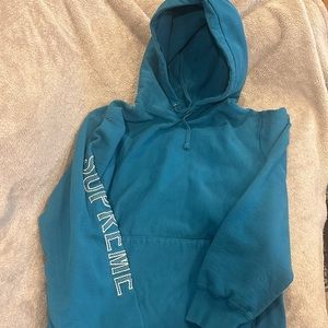 Authentic Men’s Supreme Hoodie Size Large